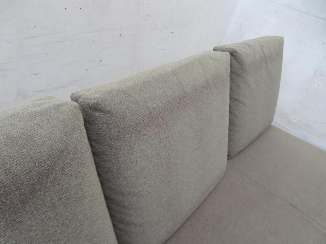 美品■カリモク■Chitano/チターノ■3人掛けソファ■オーク材■ファブリック