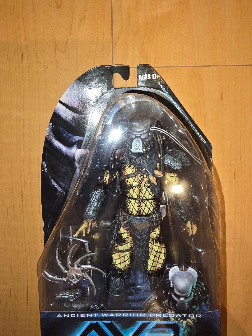 ★週末特価　エンシェント・ウォリアー・プレデター　AVP