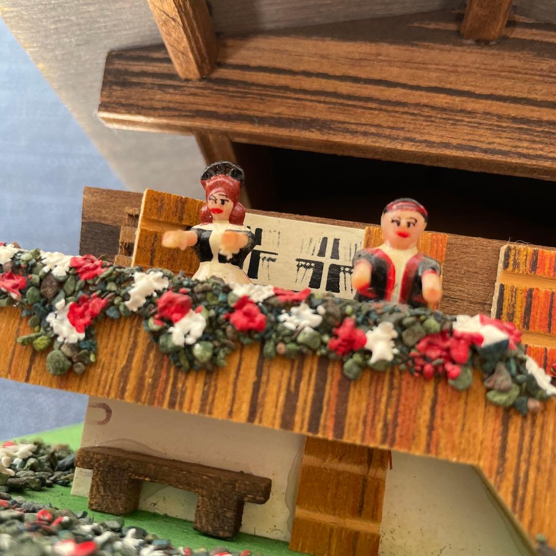 スイス製JOBIN社　シャレー型収納付オルゴール