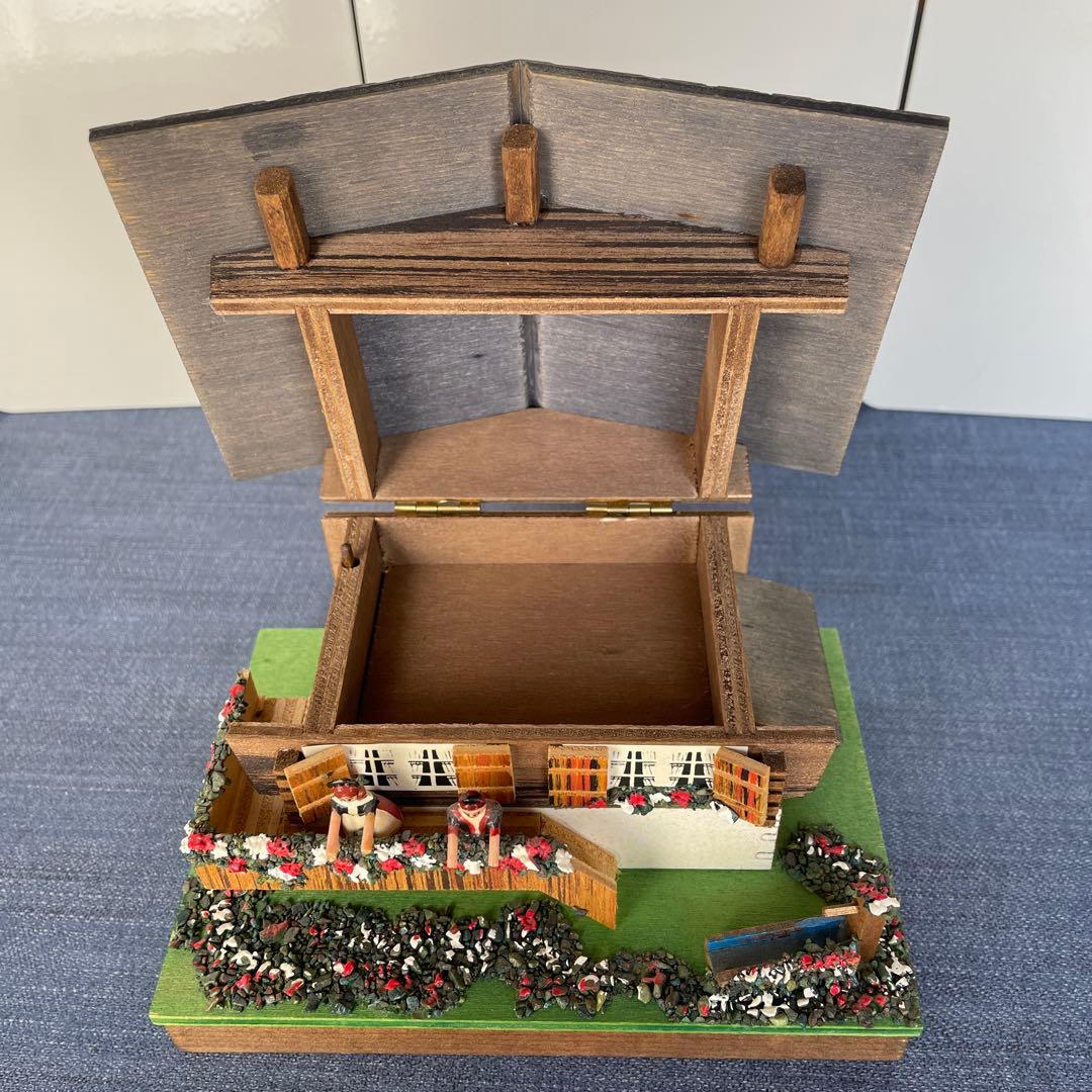 スイス製JOBIN社　シャレー型収納付オルゴール