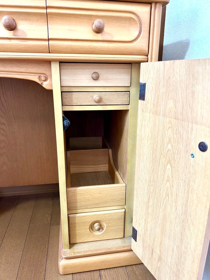 ナチュラルウッド クラシックスタイル ドレッサー鏡台 (椅子別売り)お値段相談可