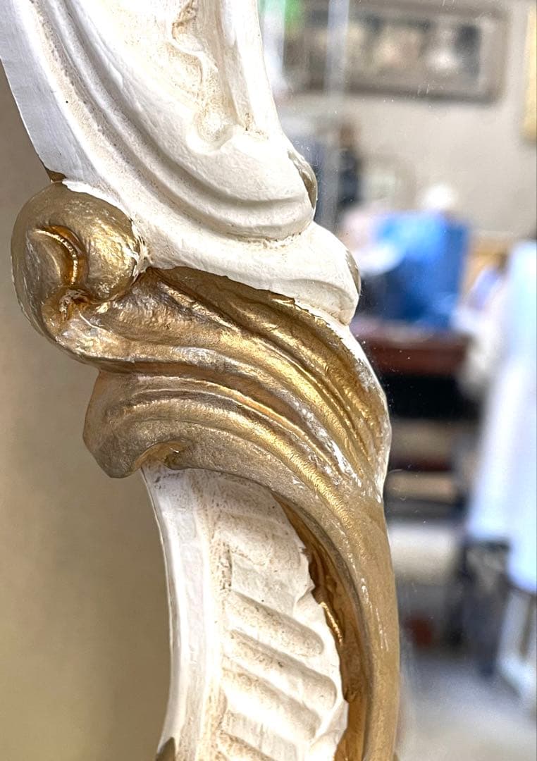 イタリー製 壁掛け鏡 アンティーク調 クラシックオーバル型 ゴールド/白 美品