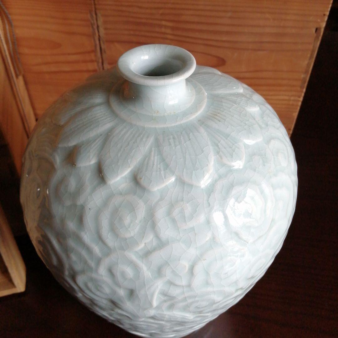 焚川窯　安東五　青磁陽刻瓶子壺　25.5cm