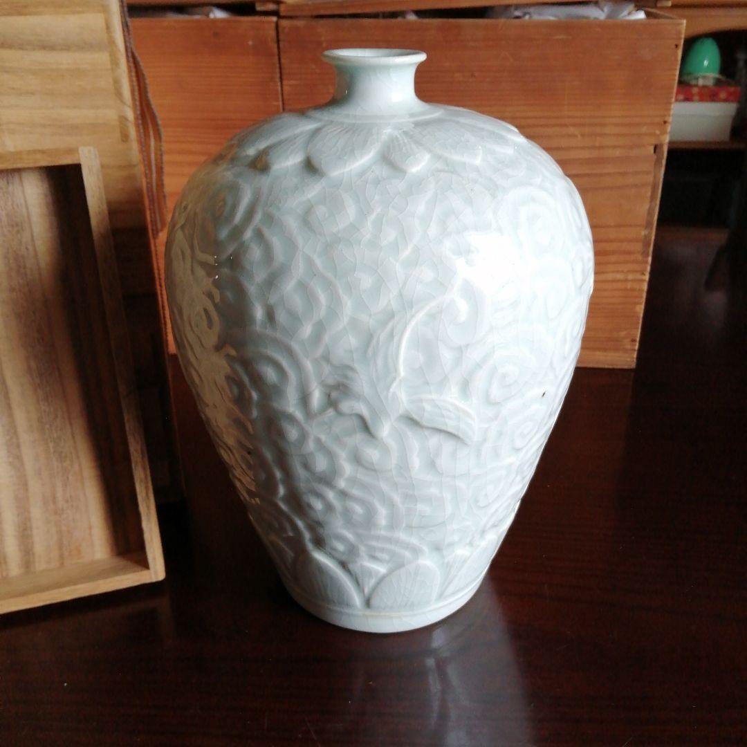 焚川窯　安東五　青磁陽刻瓶子壺　25.5cm