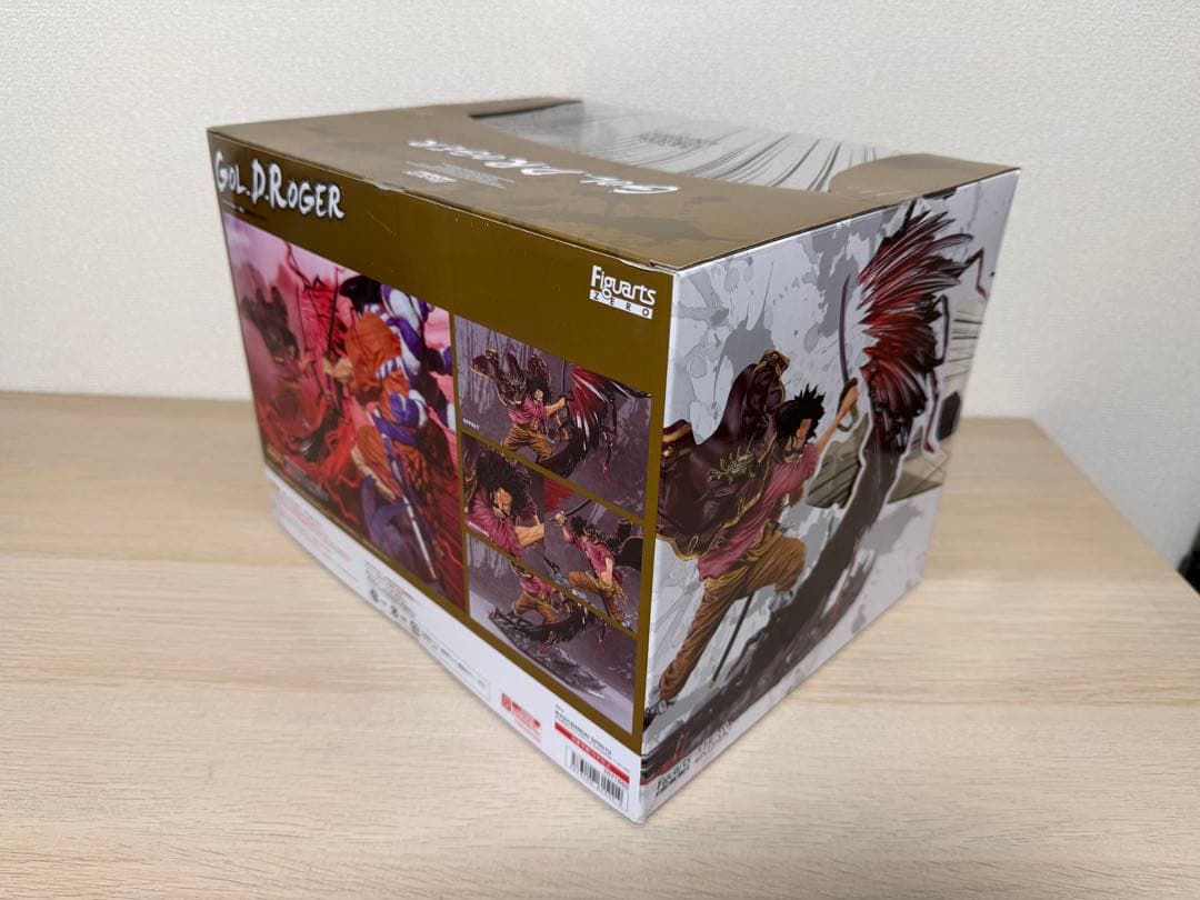 ワンピース ゴールDロジャーフィギュア