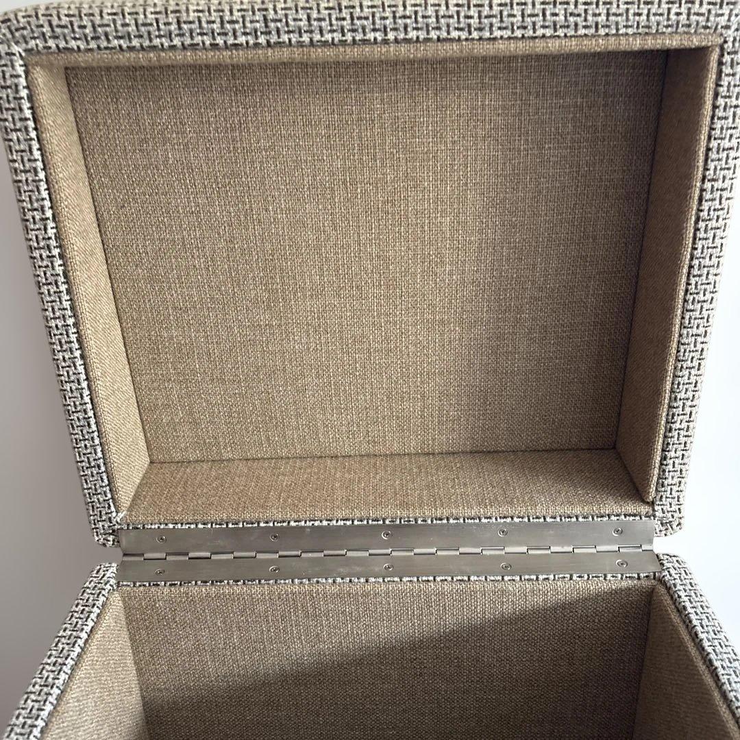 専用です！取置中。ベージュグリーン系の布製四角スツール