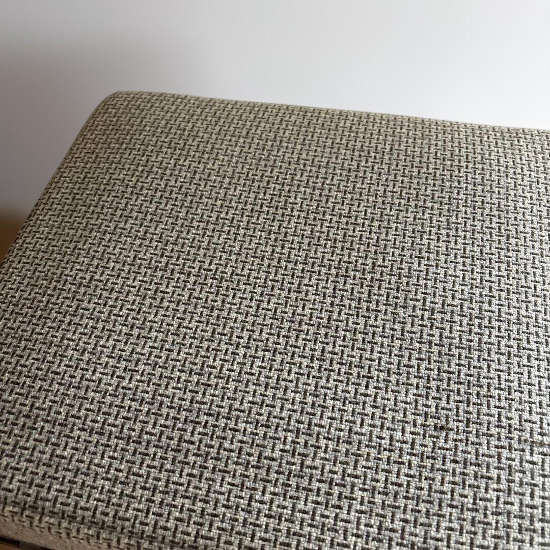 専用です！取置中。ベージュグリーン系の布製四角スツール