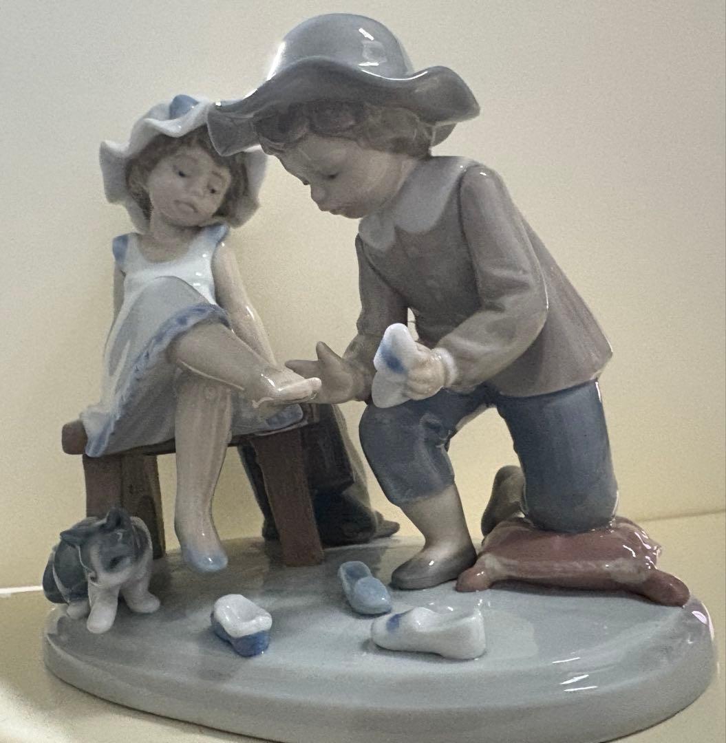リヤドロ LLADRO 5361 TRY THIS ONE 靴屋の男の子女の子