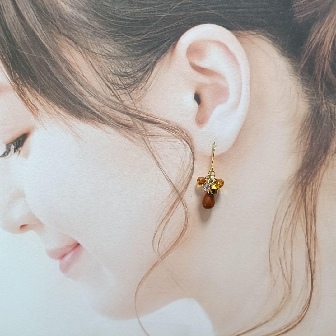 No.452 チェコドロップビーズのピアス ハンドメイド