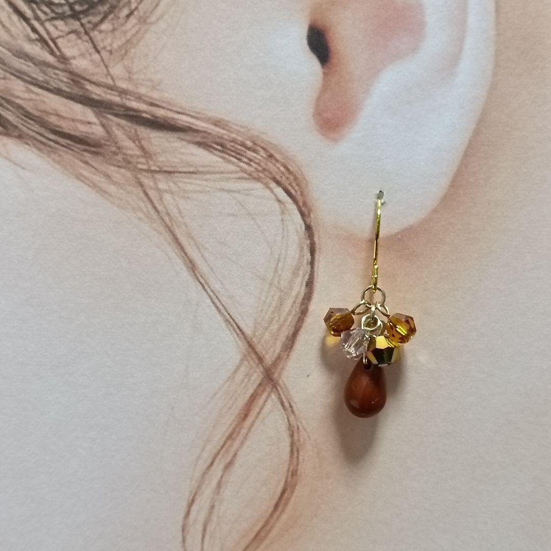No.452 チェコドロップビーズのピアス ハンドメイド