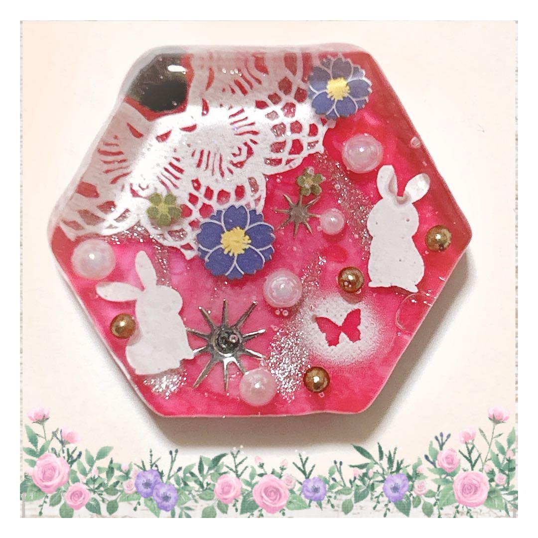 No 978❣️大人可愛いうさぎさんレジンヘアゴム❣️٩(๑❛ᴗ❛๑)۶❣️