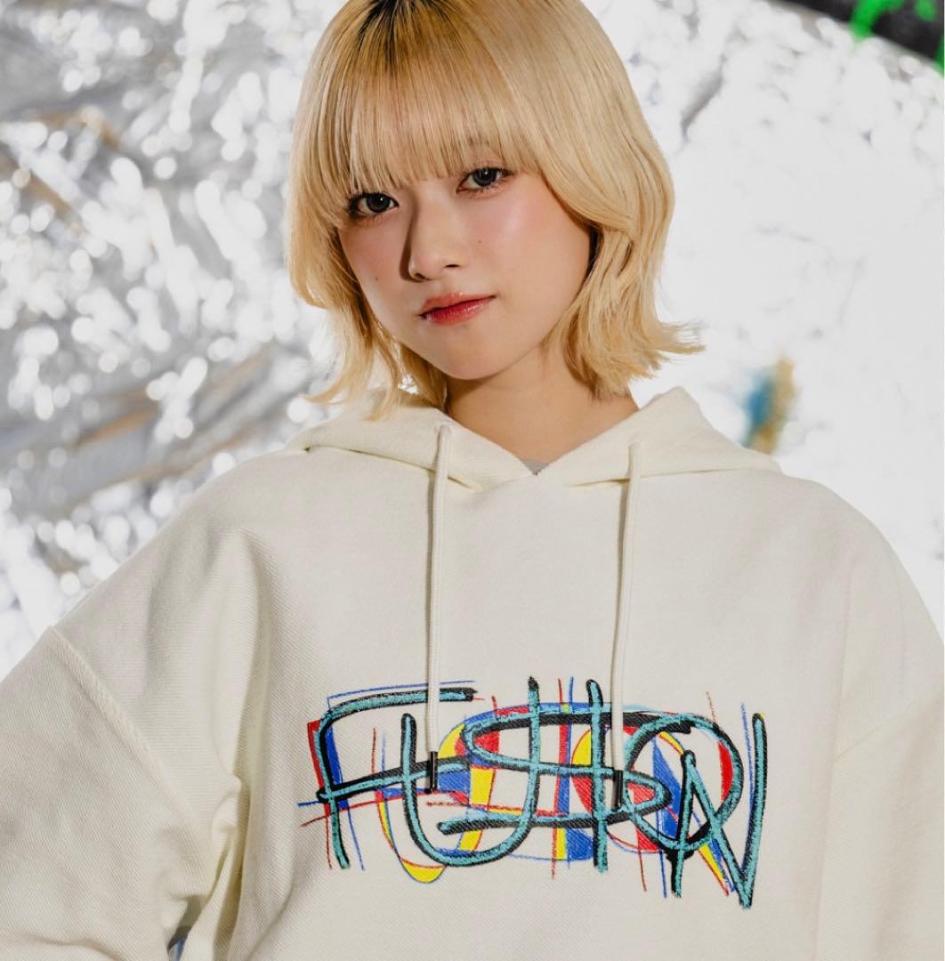 vaundyツアーグッズ新品未使用白パーカーMサイズFUSION - メルカリ