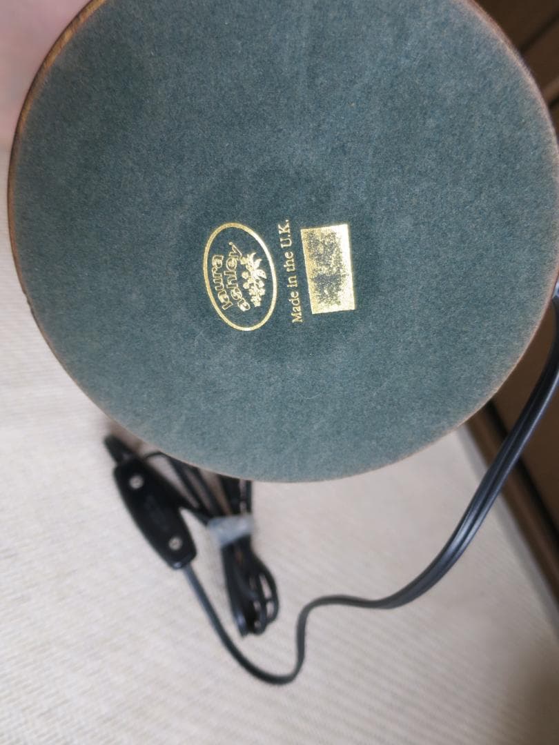 ローラアシュレイ ホーム 自由が丘店購入　木製　ツイストスタンドライト