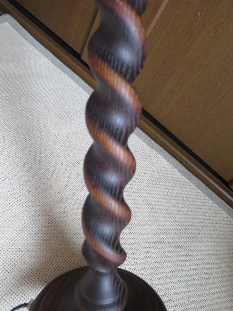 ローラアシュレイ ホーム 自由が丘店購入　木製　ツイストスタンドライト