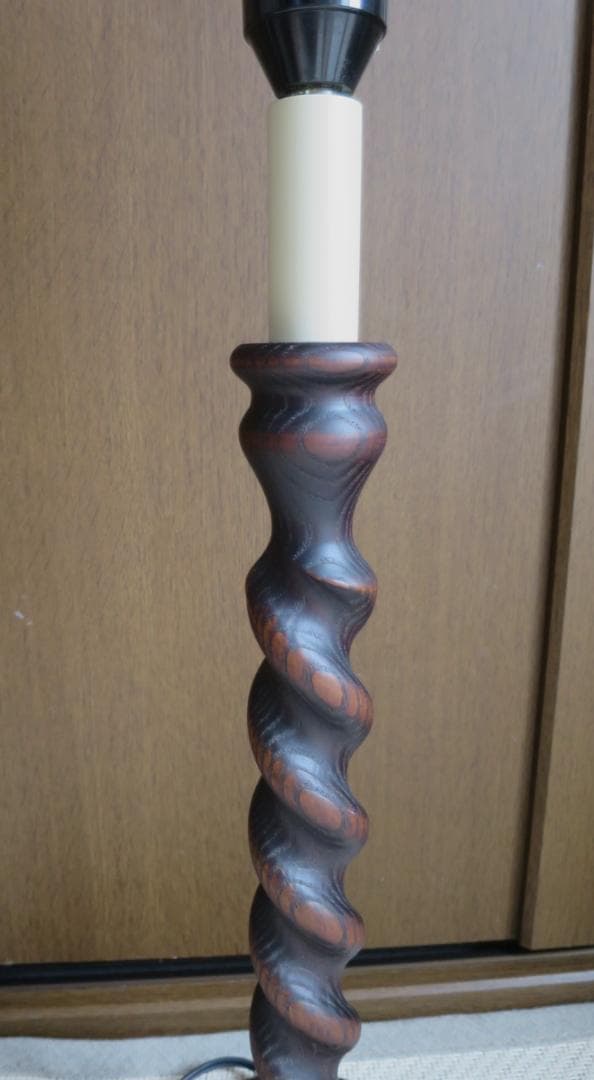 ローラアシュレイ ホーム 自由が丘店購入　木製　ツイストスタンドライト