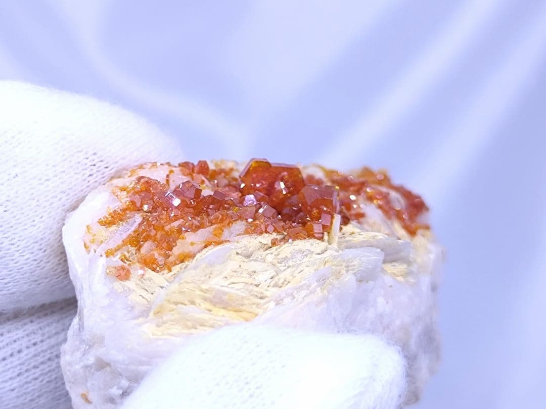 高品質　モロッコ産　バナディナイト　50g　バナジナイト　標本　②