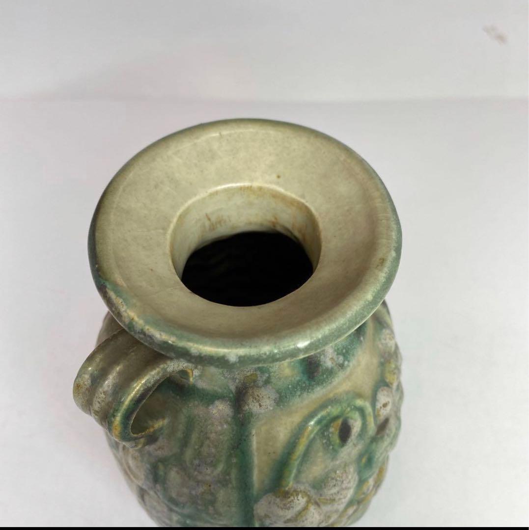 時代物 宋三彩 浮彫葡萄の図耳付花入　22.5cm。y637
