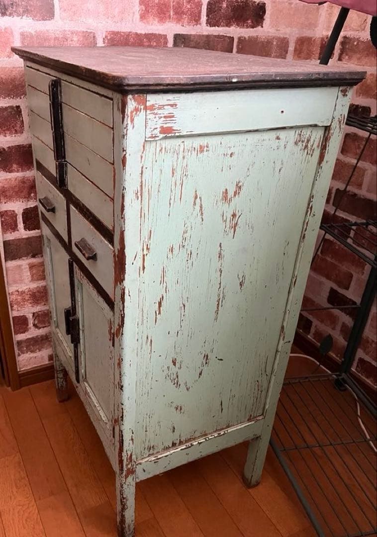週末再お値下げ　キャビネット　医療棚　ペールグリーン　レトロ　古家具