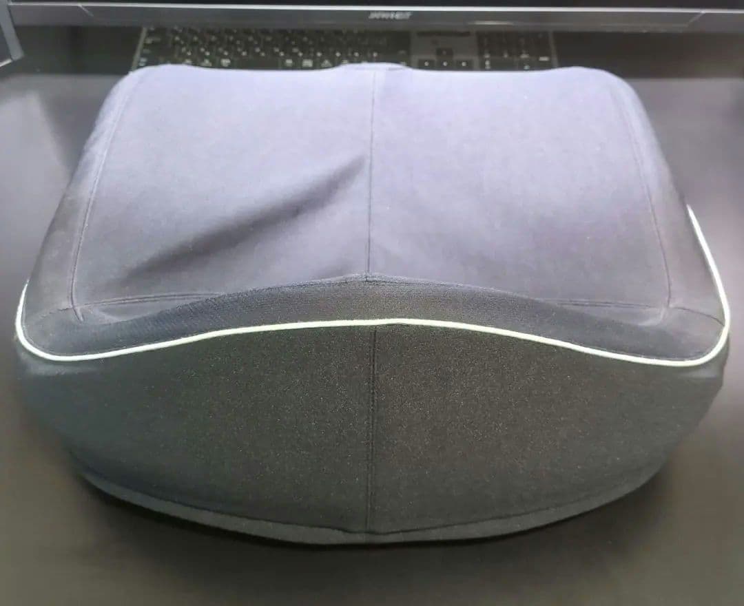 西川keepsお尻のまくらブラック