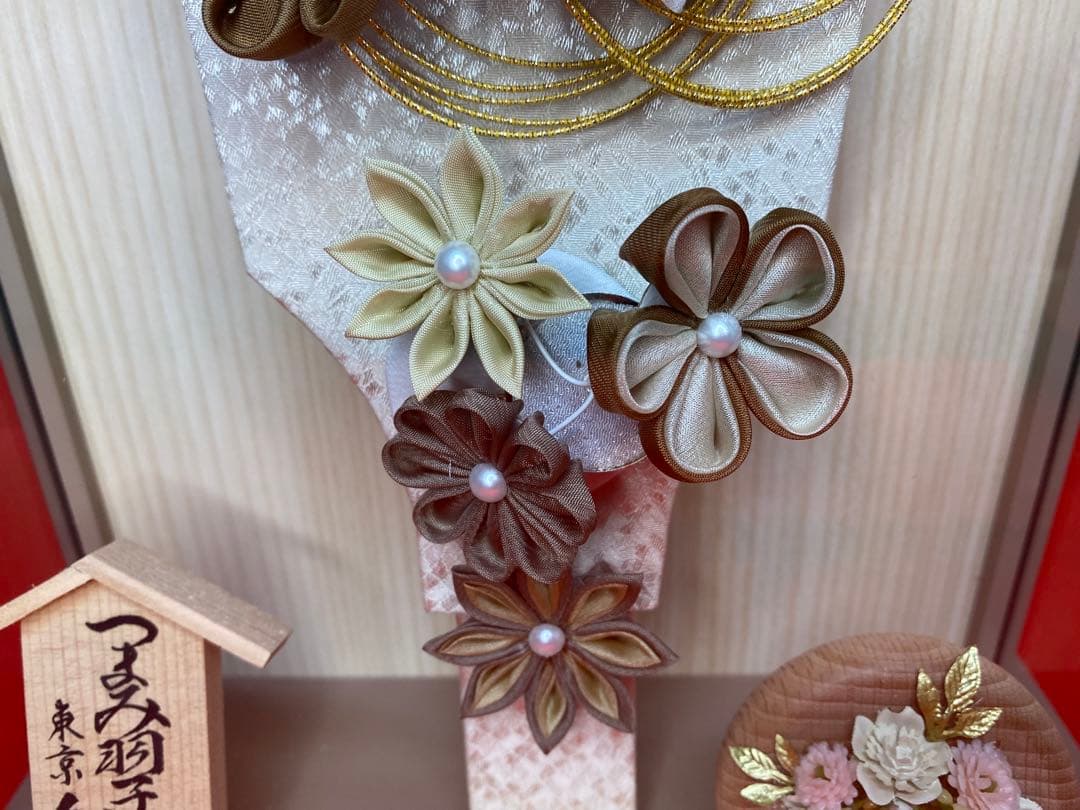 東京久月　かんざし付つまみ細工羽子板・壁掛け・間口約２４×奥行約１１×高約３３㎝