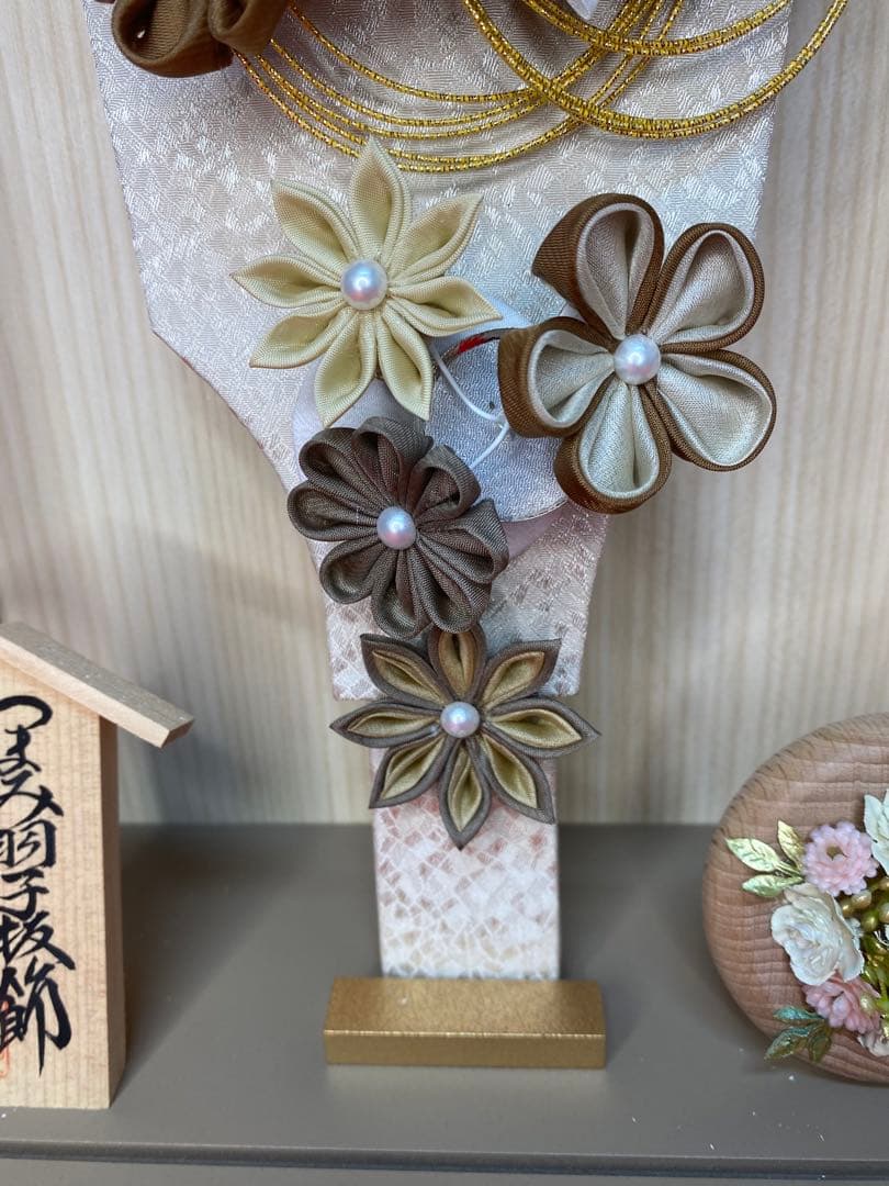 東京久月　かんざし付つまみ細工羽子板・壁掛け・間口約２４×奥行約１１×高約３３㎝