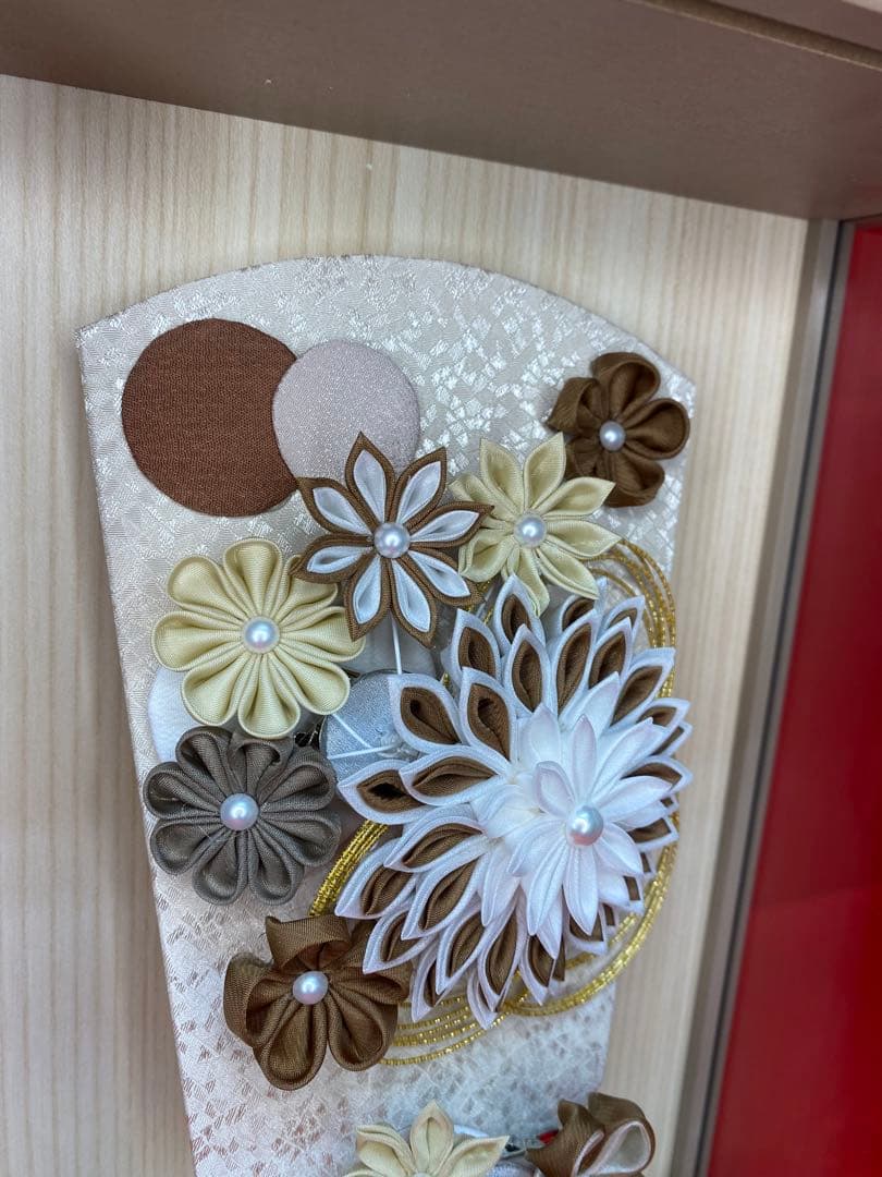 東京久月　かんざし付つまみ細工羽子板・壁掛け・間口約２４×奥行約１１×高約３３㎝