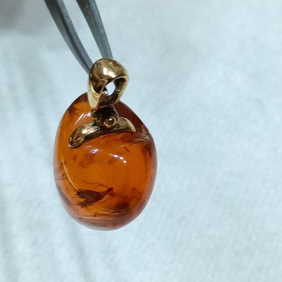 2AA80　琥珀　ペンダントトップ　925刻印　ハート型　自然発生標本有り　美品