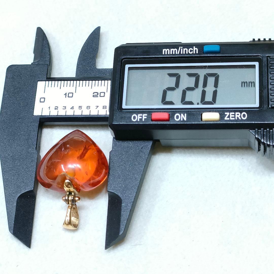 2AA80　琥珀　ペンダントトップ　925刻印　ハート型　自然発生標本有り　美品