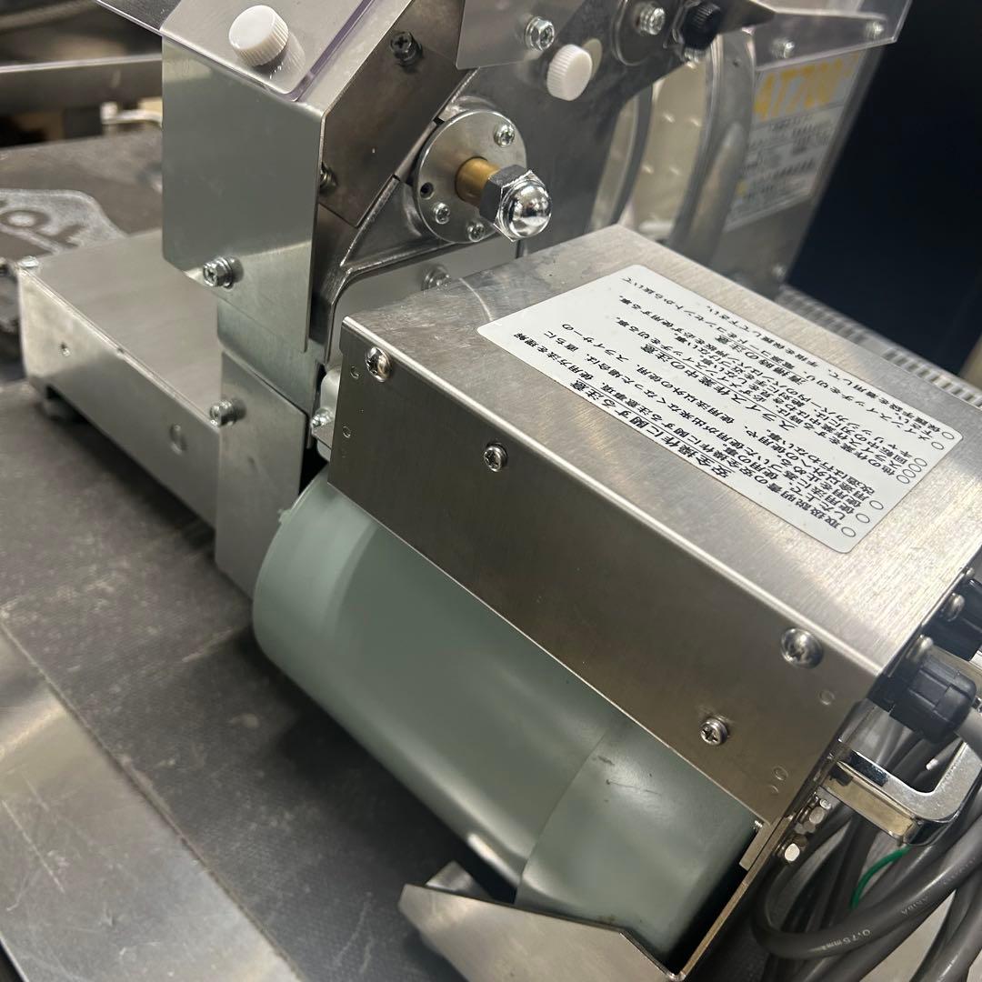 5797【程度良好】ハクラ精機１枚切り手動式パンスライサー　AT700Z