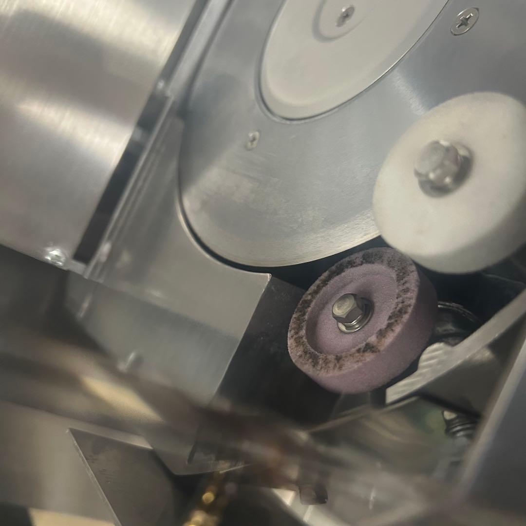 5797【程度良好】ハクラ精機１枚切り手動式パンスライサー　AT700Z