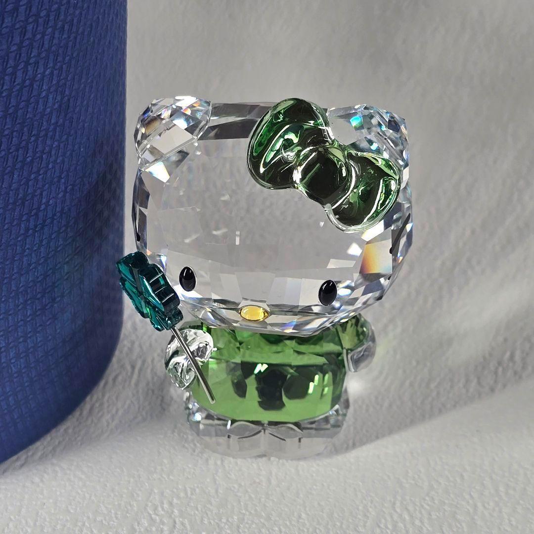 スワロフスキー ハローキティラッキー チャーム クローバー グリーン リボン