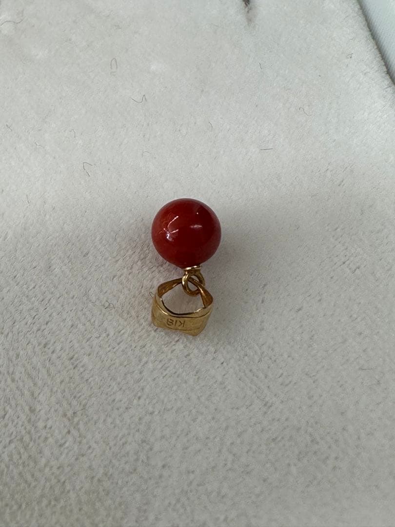 天然赤珊瑚　ペンダントトップ　k18