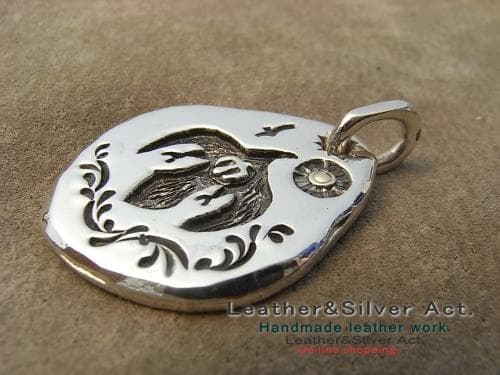 1点物　手彫りイーグルシルバーペンダントトップ　シルバー925ゴールド（ｋ18）