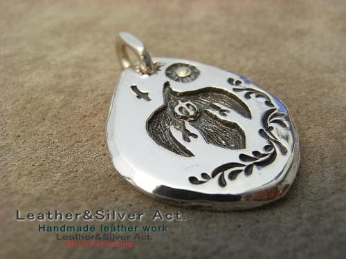 1点物　手彫りイーグルシルバーペンダントトップ　シルバー925ゴールド（ｋ18）