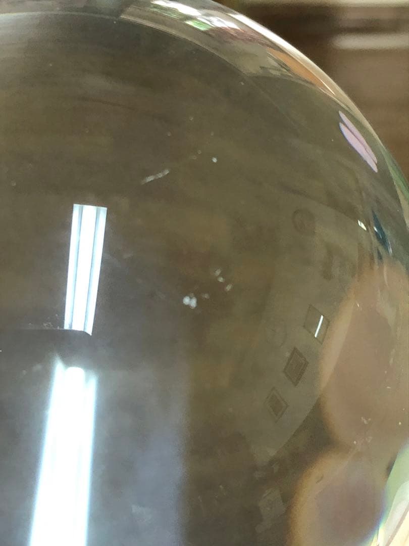 説明必読！台付き 水晶キズあり 丸玉 スフィア 約10.4センチ 【匿名配送】