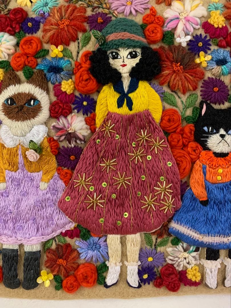 猫とお姉さん　お花畑でお散歩　羊毛フェルト生地のバッグ