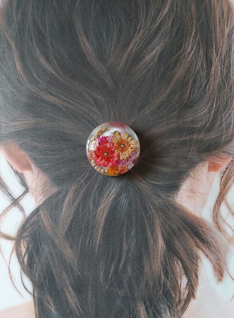 【1361】レジン　マトリカリア　ヘアゴム　ポニーフック　ブロ―チ　ハンドメイド