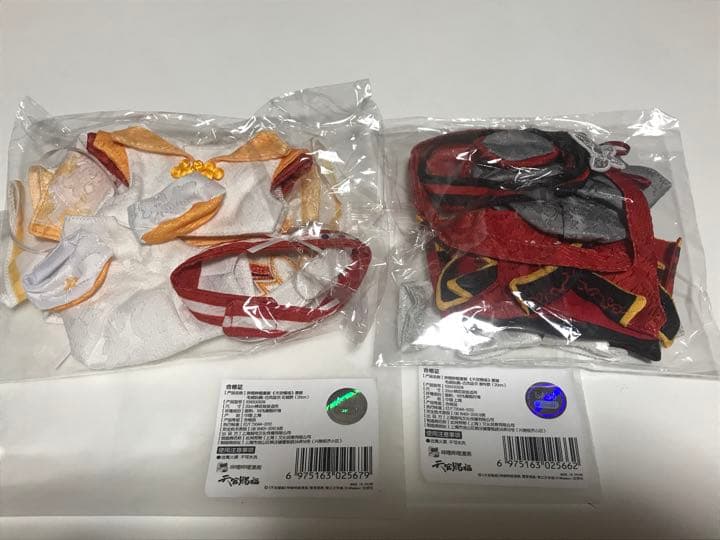 天官賜福 特典付　おすわりぬいぐるみ 服付2体分 ＋特別衣装付き　花城　謝憐