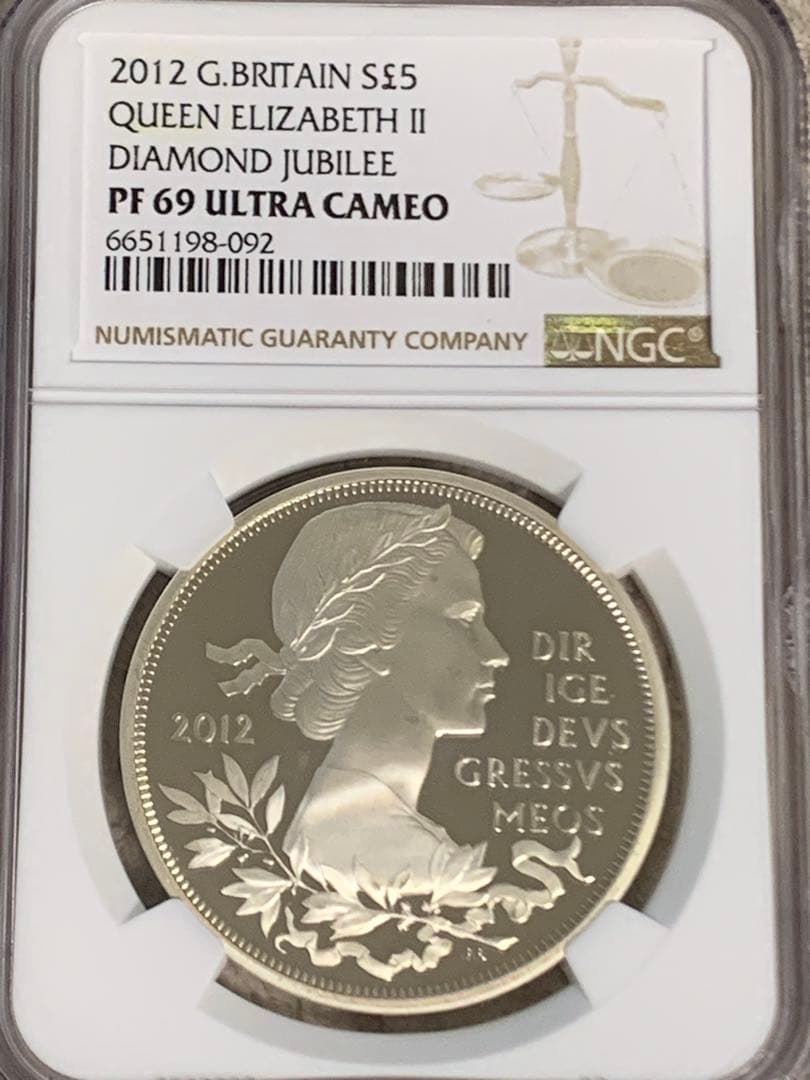 値下げ❗️エリザベス女王2013年戴冠2012年ダイヤモンドジュビリー