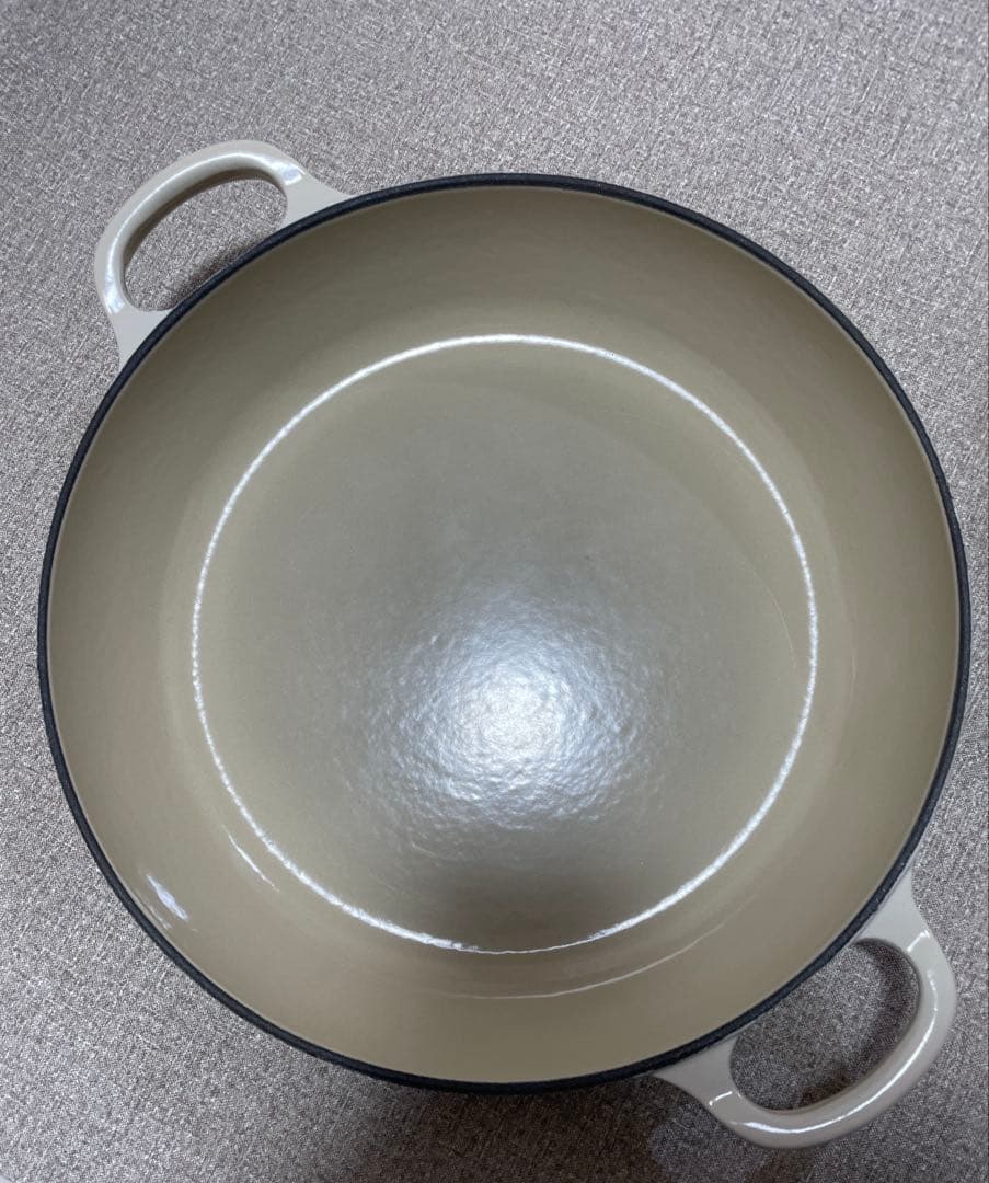 《ほぼ未使用》ルクルーゼ 浅鍋 26cm キャセロールベージュ系
