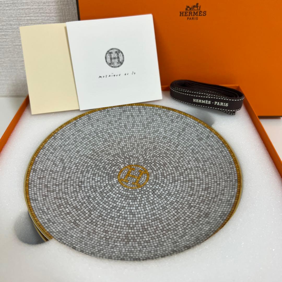 新品未使用　エルメス　パンプレート　モザイク　ゴールド　16㎝　2枚組