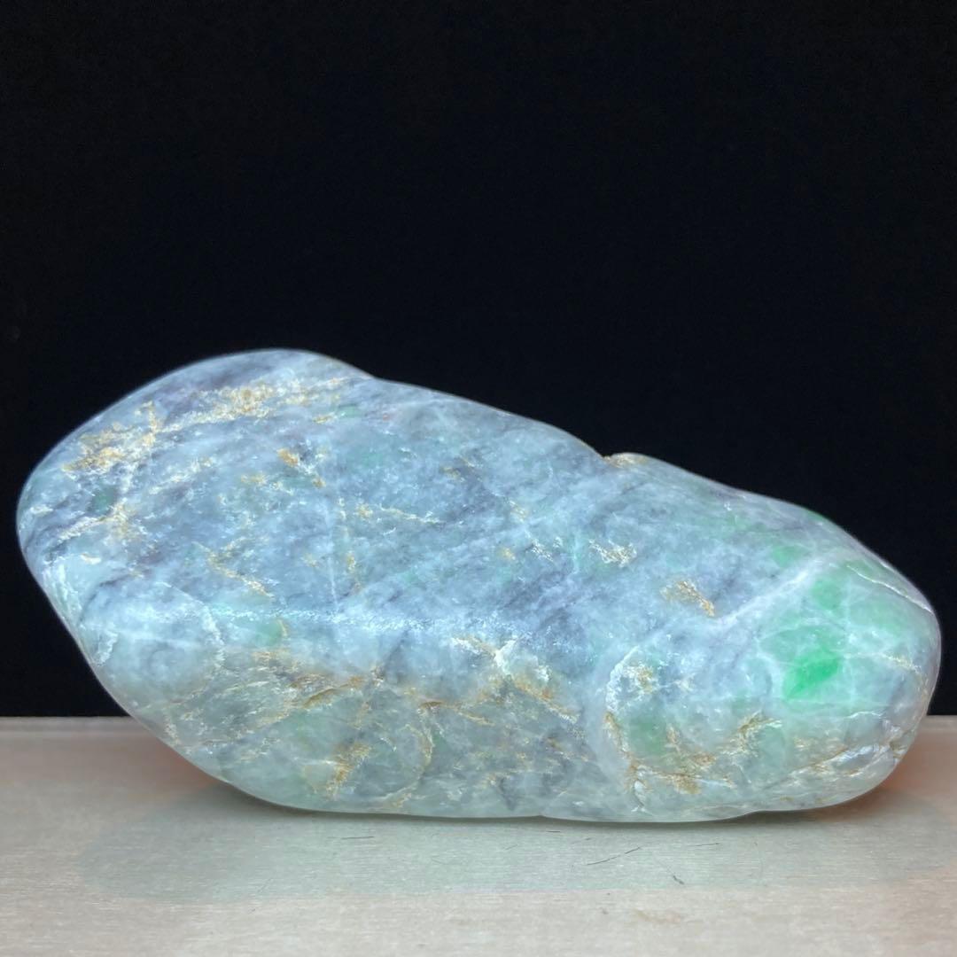 20%OFF】糸魚川翡翠 金山谷 黒×翠 翡翠 海石 原石 94.2g - メルカリ