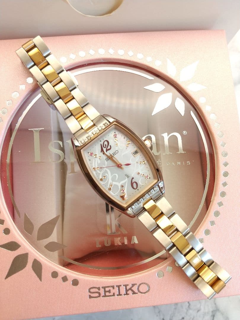 セイコー ルキア 美品ピエール・エルメコラボ 限定モデル ダイヤ 電波ソーラー