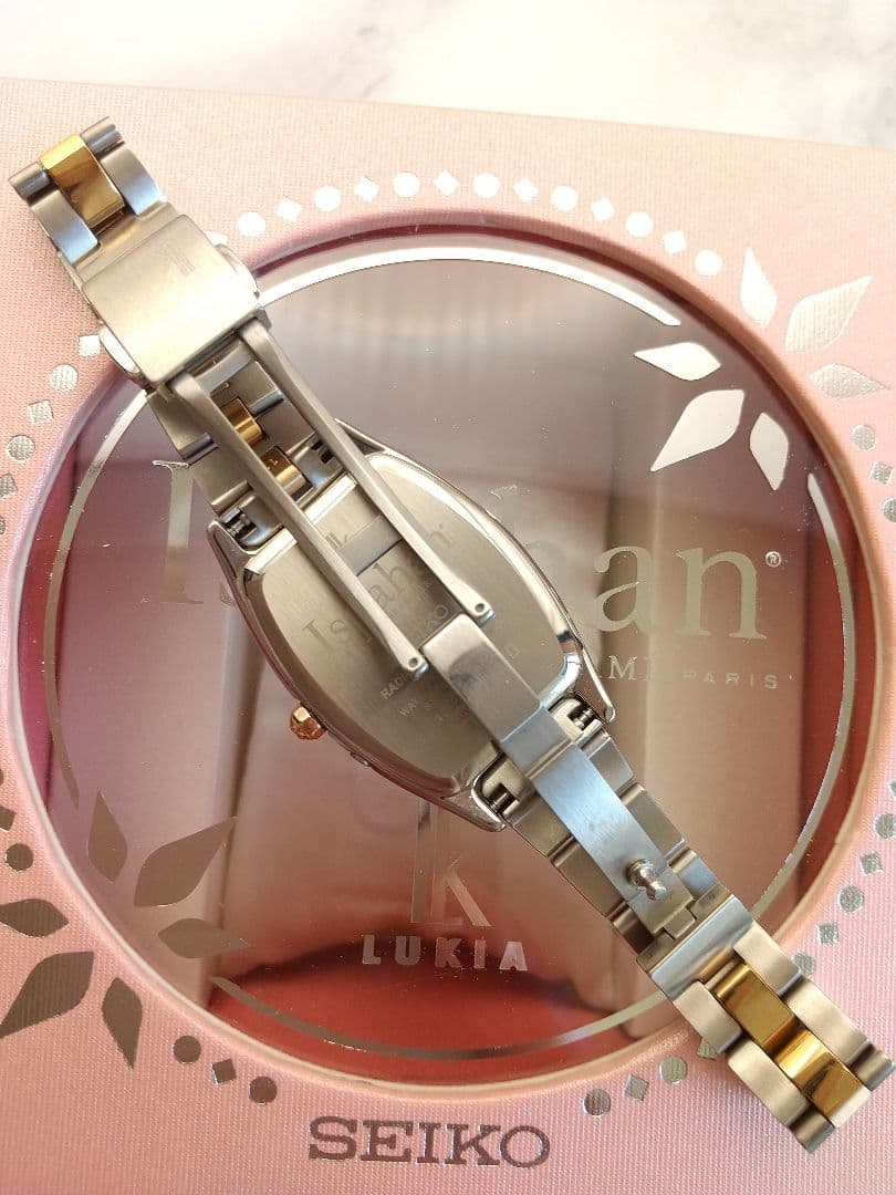 セイコー ルキア 美品ピエール・エルメコラボ 限定モデル ダイヤ 電波ソーラー