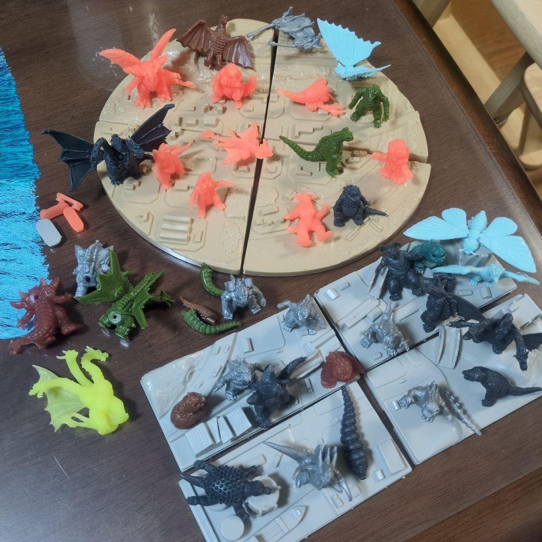ゴジラフィギュアセット 37体