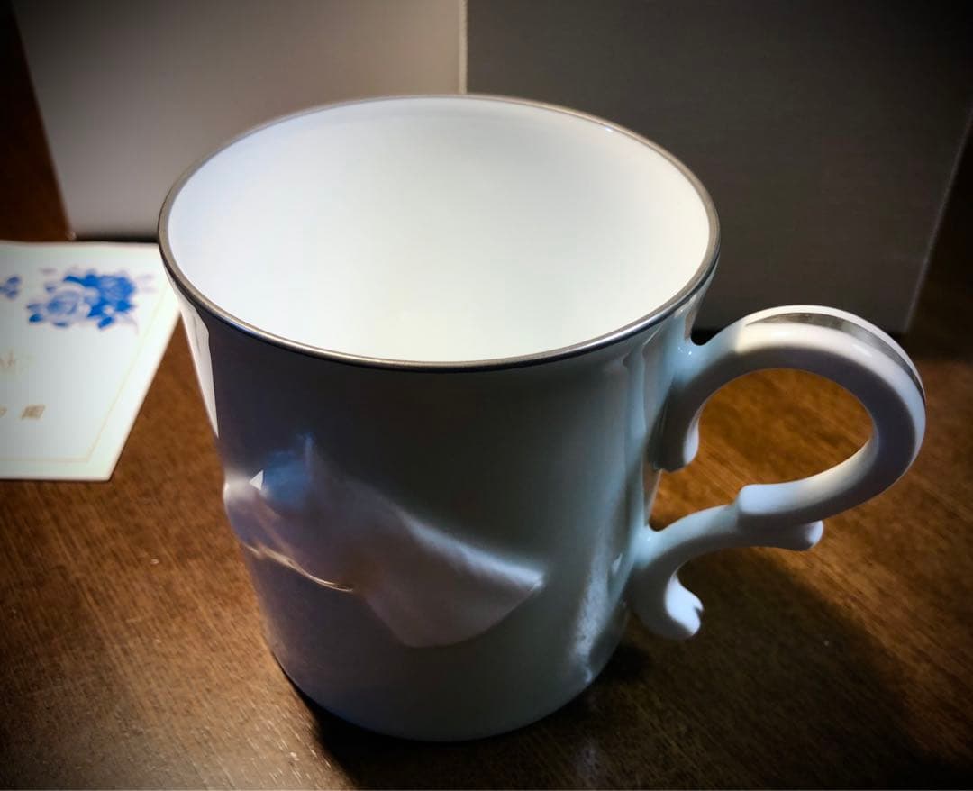 色蒔　白磁レリーフ　プラチナ　浅浮彫　馬の像　特注