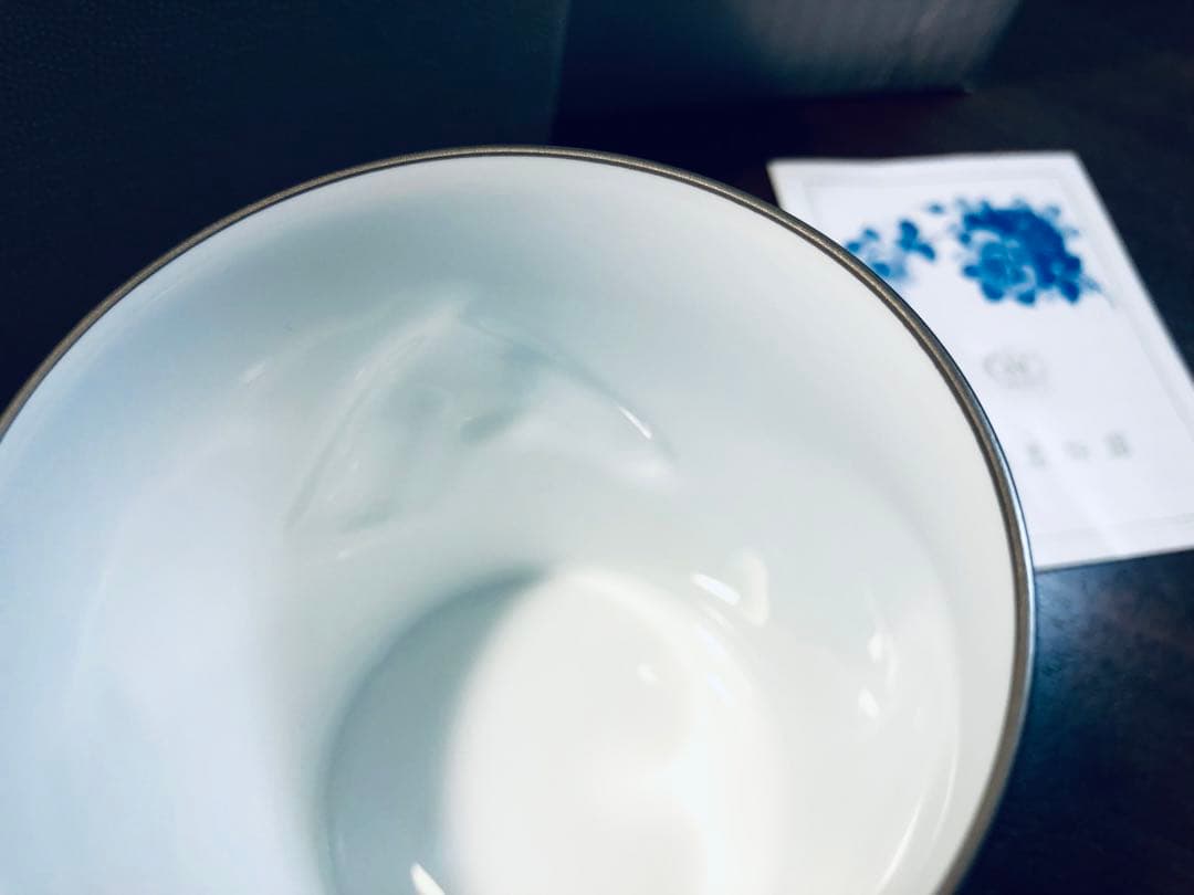 色蒔　白磁レリーフ　プラチナ　浅浮彫　馬の像　特注