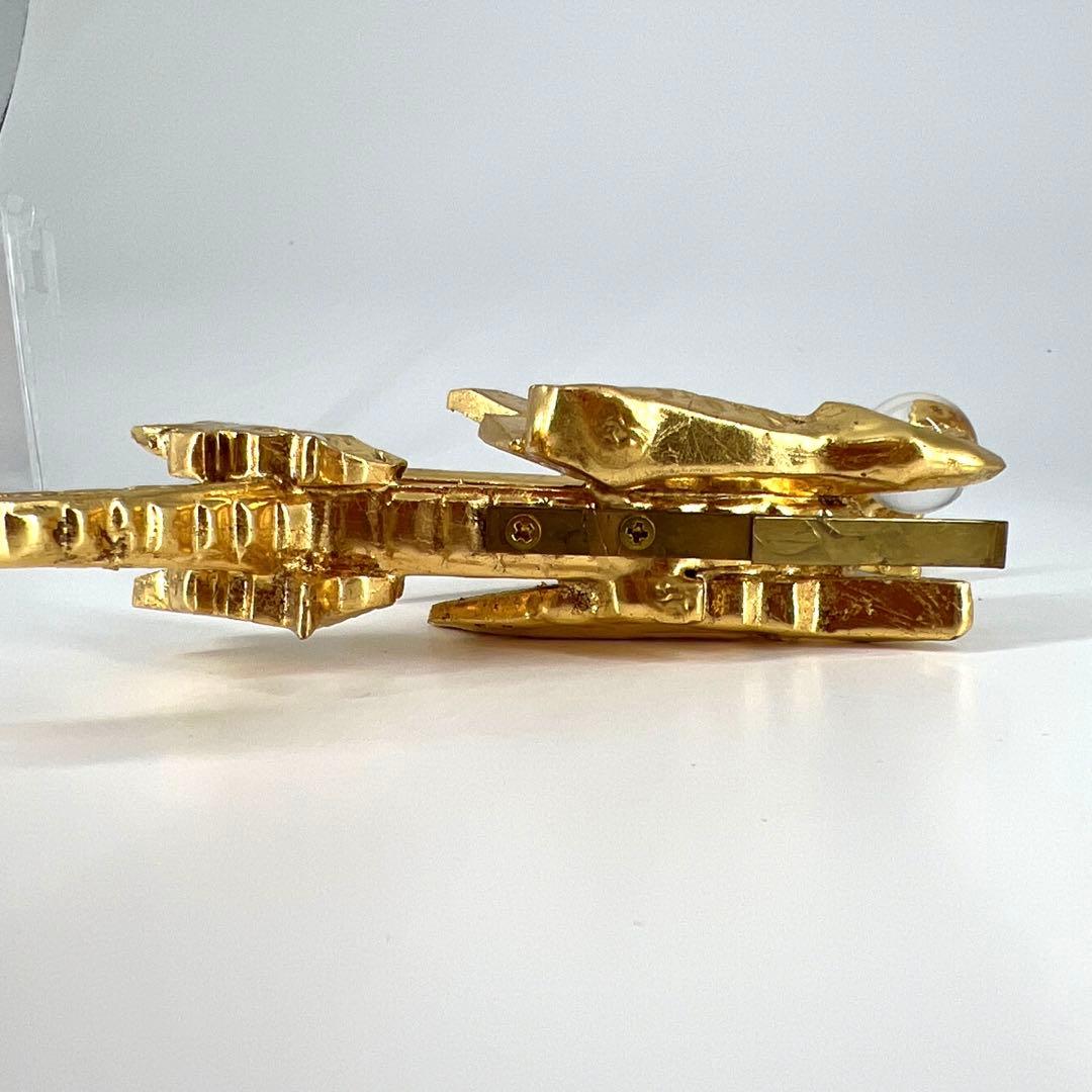 端午の節句　飾竜頭木彫金箔張り水晶玉付き