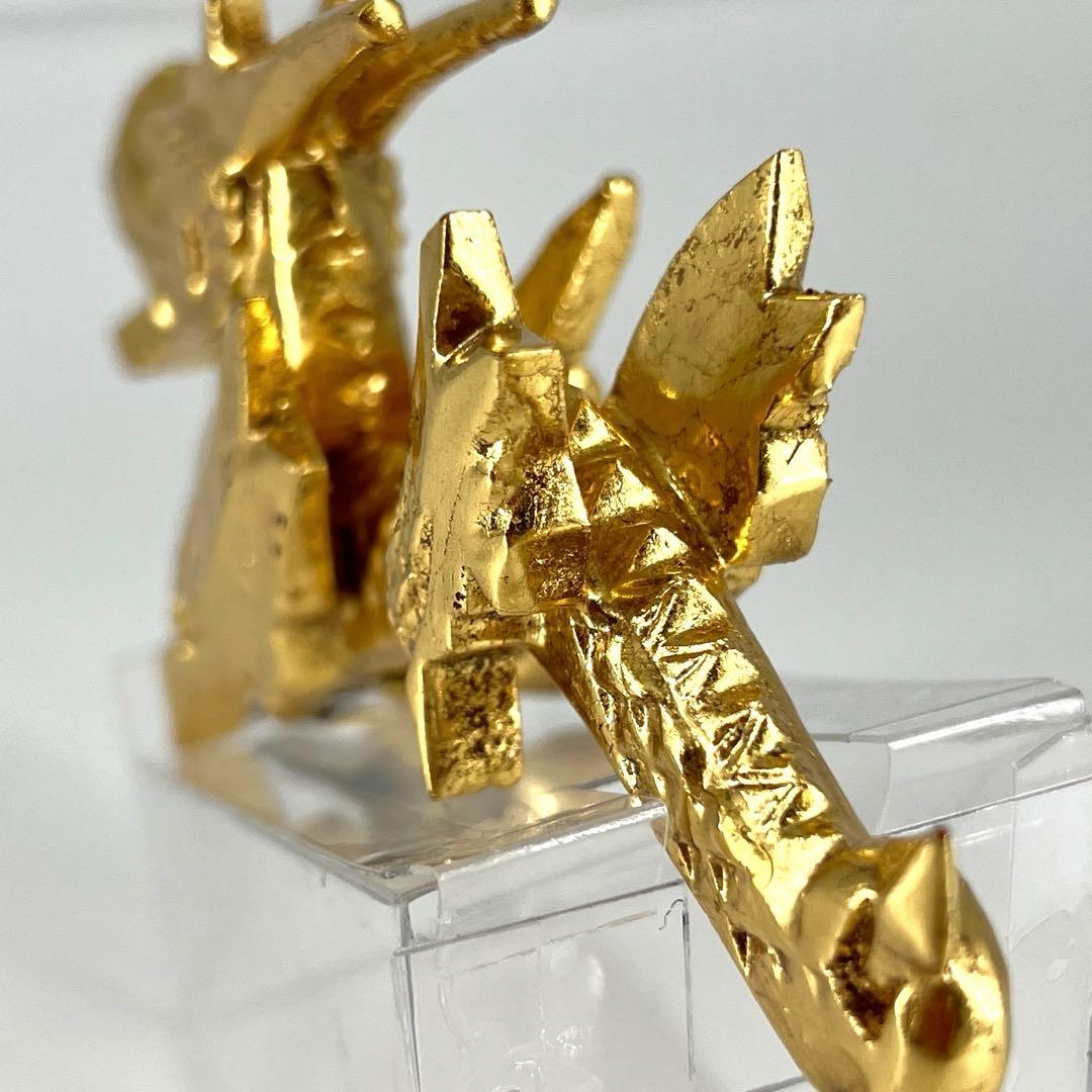 端午の節句　飾竜頭木彫金箔張り水晶玉付き