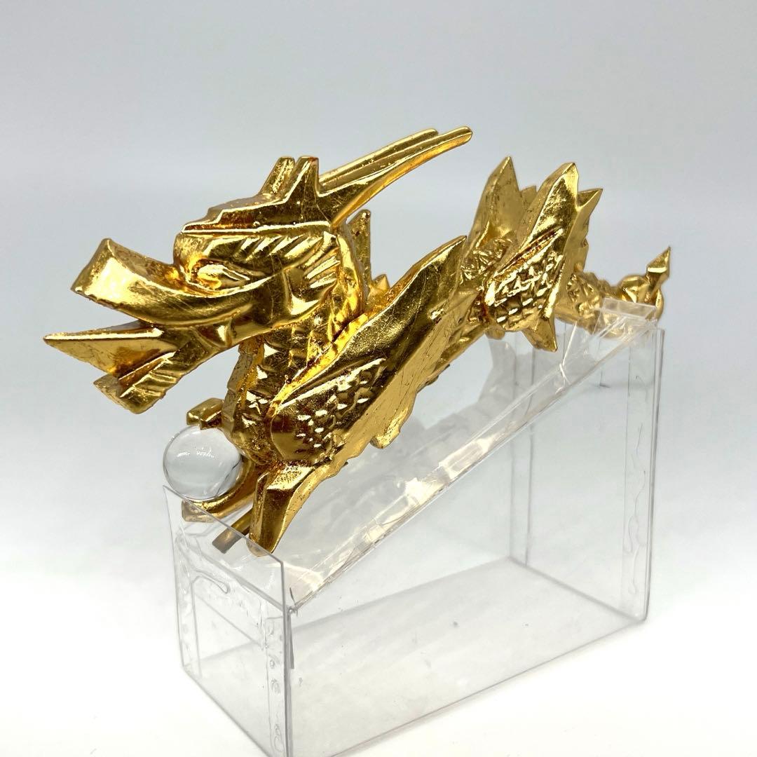 端午の節句　飾竜頭木彫金箔張り水晶玉付き